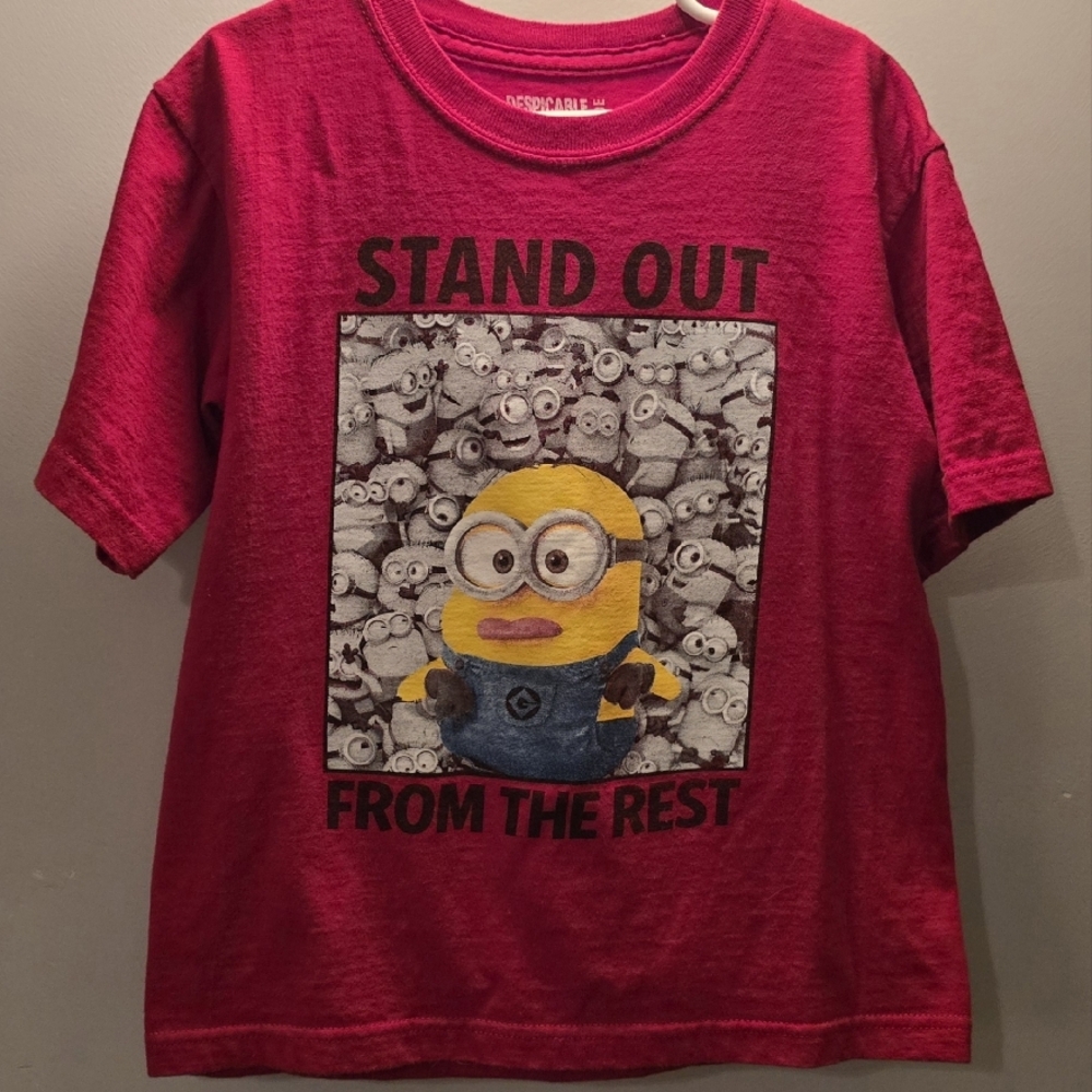 Minions Stand Out from the Rest Red Kids 4 Small Tee T-Shirt